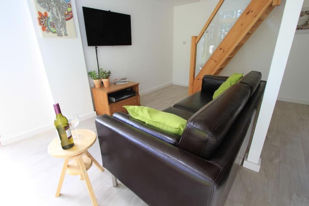 Orchard Nook - Sleeps 4, 2 Bedrooms Kendal Exterior photo